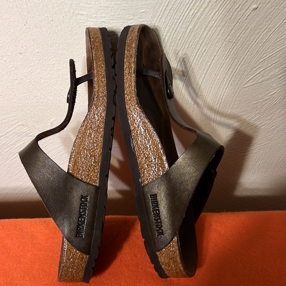 Birkenstock Gizeh bronze sandals 8/Euro 39 - Picture 7 of 12
